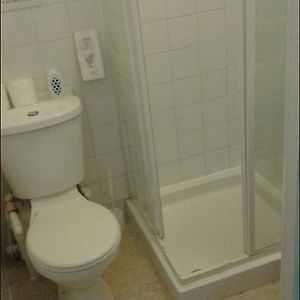 Zimmer mit zwei Einzelbetten